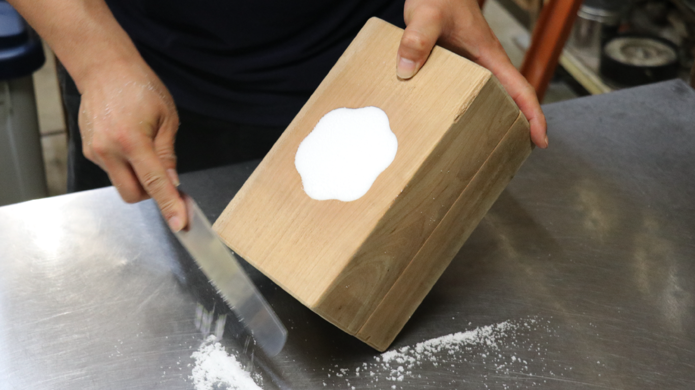 落雁づくり工程の様子